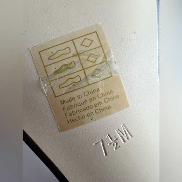 Nwot Benjamin Walk Touch Ups Silver Rhinestone Formal Kitten Heel Shoe Size 7.5 - Picture 14 of 16